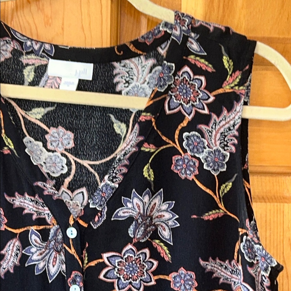 J. Jill Black Floral Sleeveless Blouse